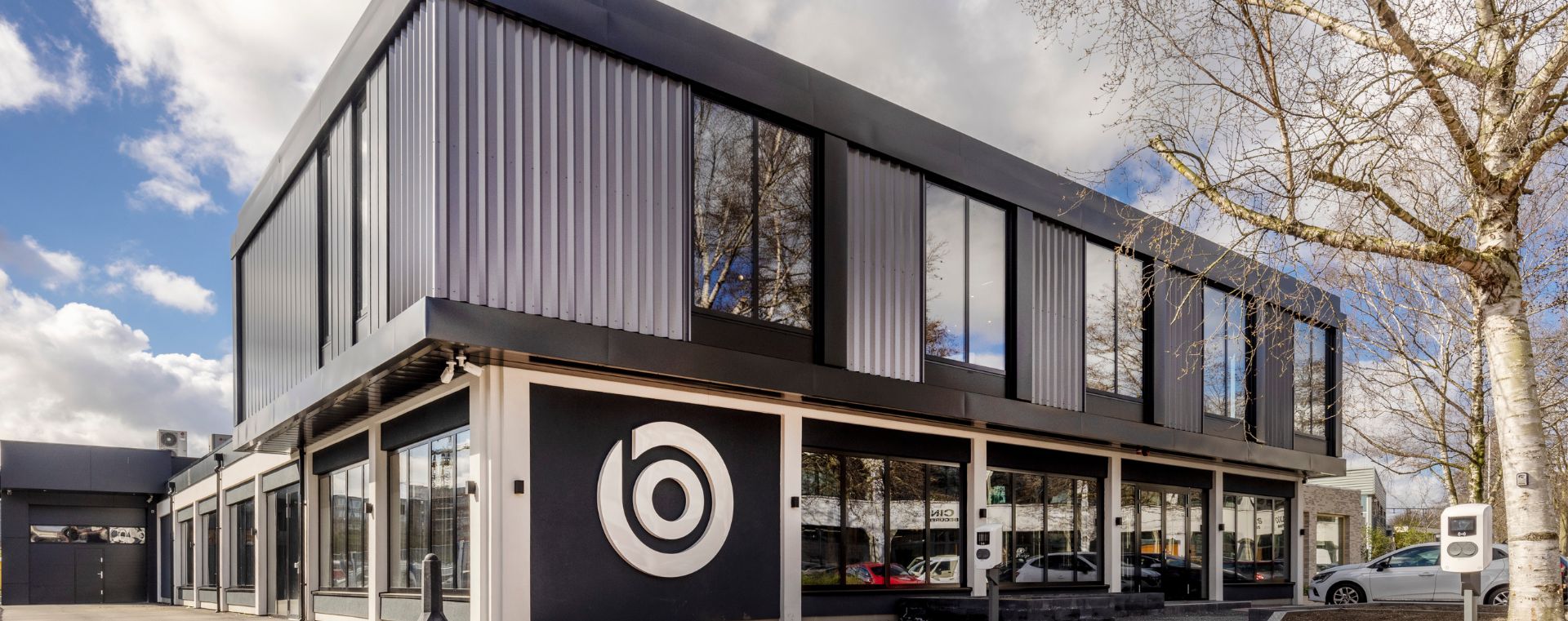 Pand Business Center