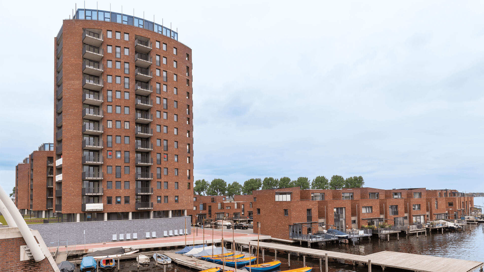 Woontoren Aquaverde In Haarlem