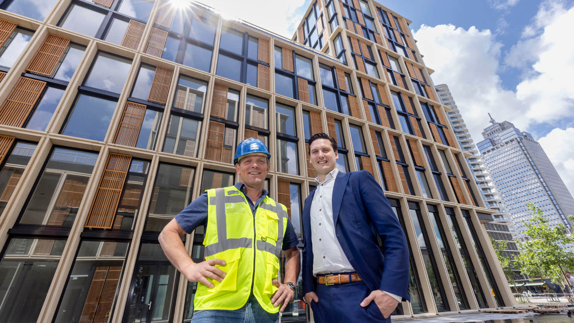 Samenwerking Bribus En AMST